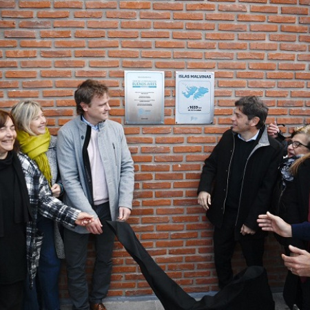 Kicillof recorrió la Casa de la Provincia en Olavarría y destacó su rol en la atención ciudadana