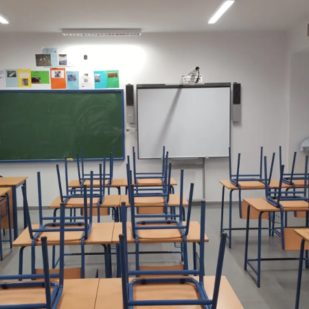El viernes es día no laborable: ¿habrá clases en las escuelas?