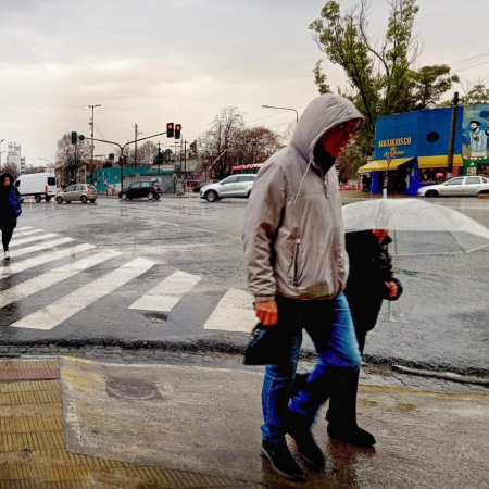 Hoy: Alertas amarilla y naranja para el norte y centro bonaerense por fuertes lluvias y ráfagas de viento