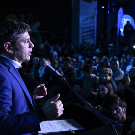 Kicillof entregó nuevos móviles policiales en San Miguel