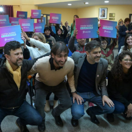 Entrega de netbooks de Conectar Igualdad Bonaerense en Punta Indio y Magdalena