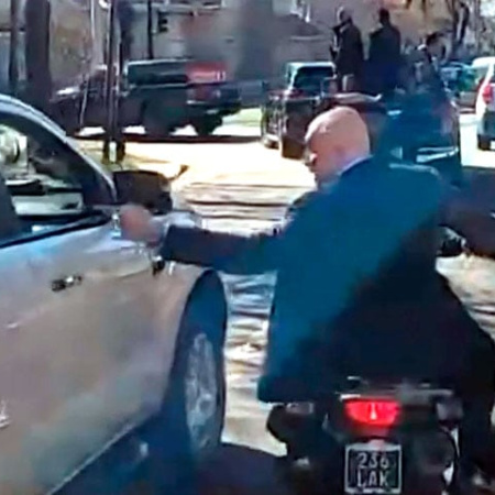 La dura multa que podría recibir José Luis Espert por circular en moto sin casco