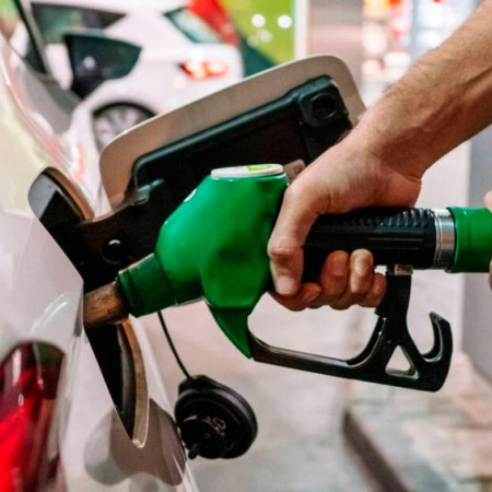 El impuesto a los combustibles se ajustará por inflación y tendrá impacto desde septiembre