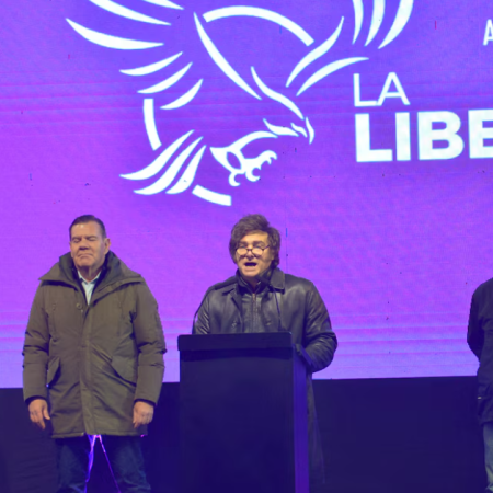 Milei cerró la campaña en Moreno y habló de un "empate técnico"