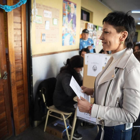 Mayra llamo a votar: "Hay que involucrarse y participar, nadie se salva solo"
