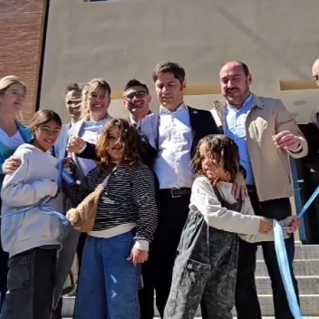 Kicillof relanzó su agenda en la Quinta Sección con actos en Ranchos y Pila