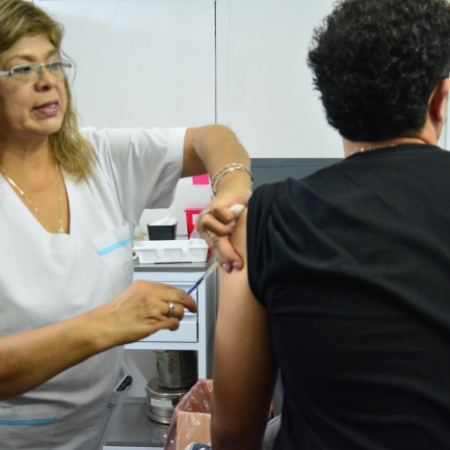 La Provincia amplía la vacunación contra el dengue a todos los mayores de 15 años