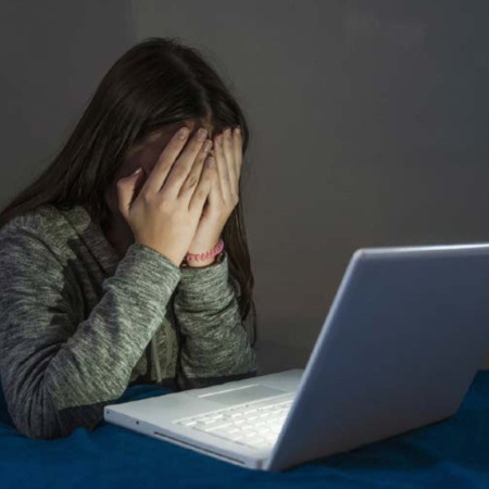 Caso Ema Bondaruk: cómo será la ley bonaerense contra la violencia digital