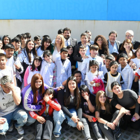 Kicillof inauguró la Escuela Secundaria N°58 en San Martín: "Siempre vamos a defender la educación pública, gratuita y de calidad"