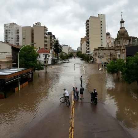 El Gobierno aplicó un recorte millonario al fondo de emergencia destinado a los damnificados de Bahía Blanca