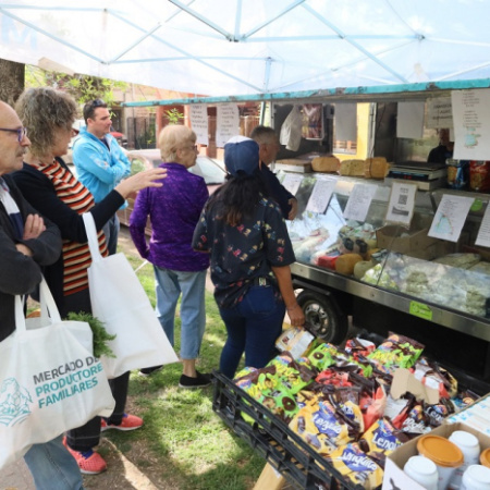 El Mercado de Productores Familiares sigue recorriendo la Provincia