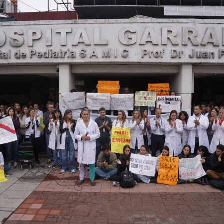 Nuevo paro de trabajadores del Garrahan y acto frente al Congreso