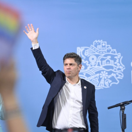 Kicillof reúne a intendentes en Ensenada para definir la estrategia electoral