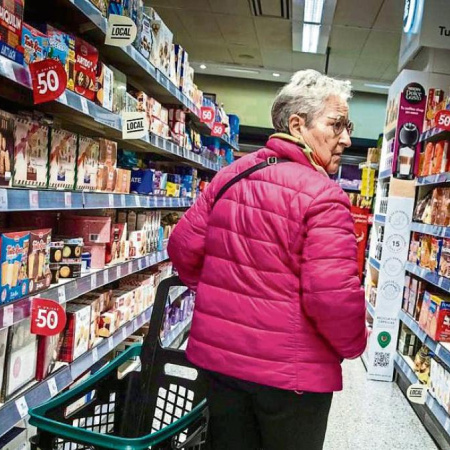 Descuentos en supermercados y reintegros bancarios: así es el nuevo programa de Anses para jubilados