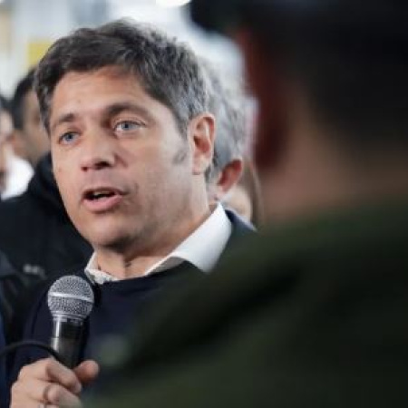 Axel Kicillof ante el acto de Javier Milei: "Hay que resaltar el grado de locura que esto implica"