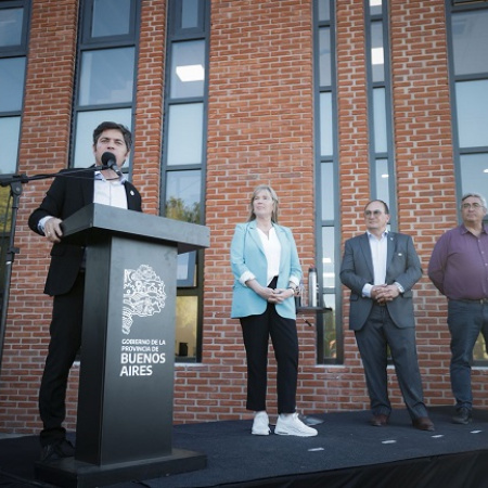 Saladillo: Kicillof y Alvarez Rodríguez recorrieron la Casa de la Provincia