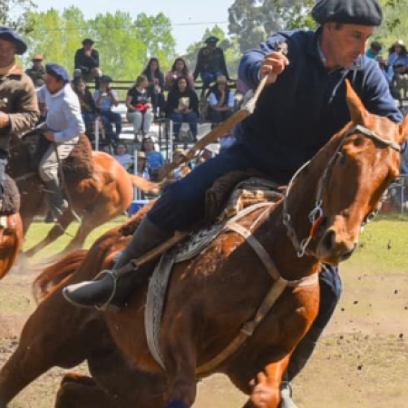 La Fiesta Grande de Las Flores vuelve con jineteadas y folclore
