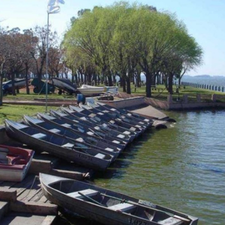 Laguna de Lobos: naturaleza y descanso a solo un par de horas de la ciudad