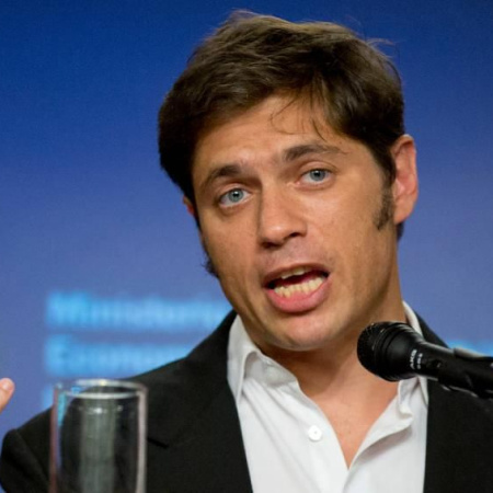 Axel Kicillof cruzó a Javier Milei por el swap con Estados Unidos y lo acusó de entregar el país a sus patrones