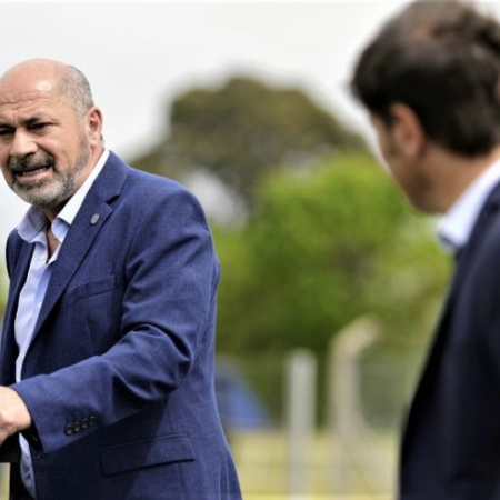 Mario Secco apuntó contra La Cámpora y defendió a los intendentes bonaerenses