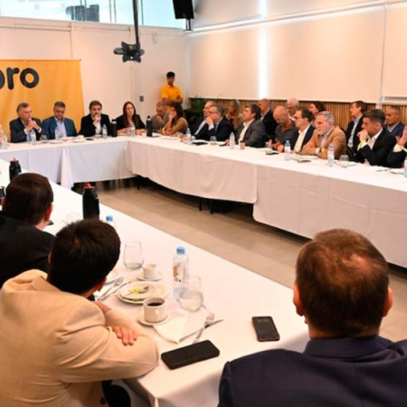 Macri apuesta al bajo perfil y la identidad amarilla