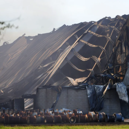 Comienzan las pericias para determinar el origen del incendio en el Polígono de Ezeiza