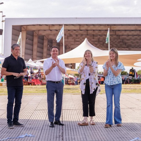 Florencio Varela: Alvarez Rodríguez inauguró una exposición productiva