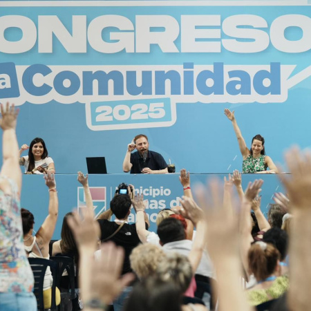Otermín encabezó el Congreso de la Comunidad de Lomas junto a más de 5 mil vecinos