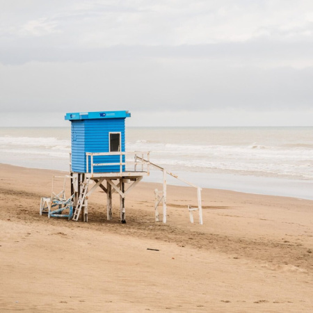 Conflictos con guardavidas en la Costa Atlántica a días del inicio de la temporada