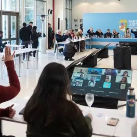 Interna al rojo vivo: el MDF se reunió antes del Consejo del PJ bonaerense