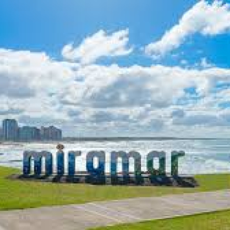 Miramar se impulsa como destino familiar y accesible para el verano 2025/26