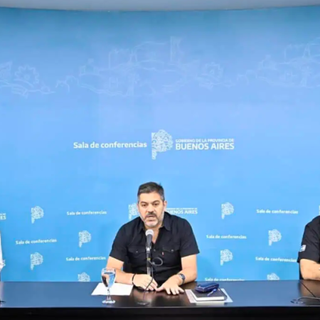 Conferencia en Gobernación: los ministros bonaerenses anunciaron cierre de litigios, temporada de verano, operativo Sol a Sol y refuerzos en salud