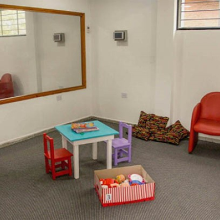 Cámara Gesell renovada: cómo es el protocolo que busca proteger a niños y adolescentes en la Justicia