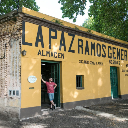 Historia viva del campo bonaerense: tres generaciones sostienen la pulpería que habilitó Juan Manuel de Rosas