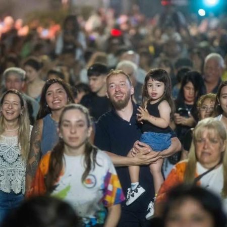 Miles de vecinos participaron del 95° Tradicional Desfile de los Reyes Magos en Lomas