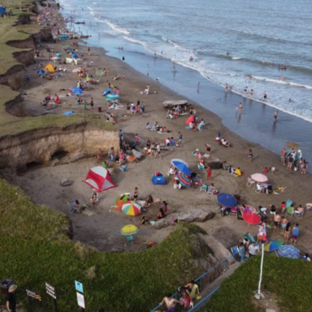 Olas gigantes en Mar del Plata y Mar Chiquita: un muerto y más de 35 heridos