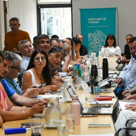 Provincia ofertó 1,5% y gremios rechazaron la primera propuesta