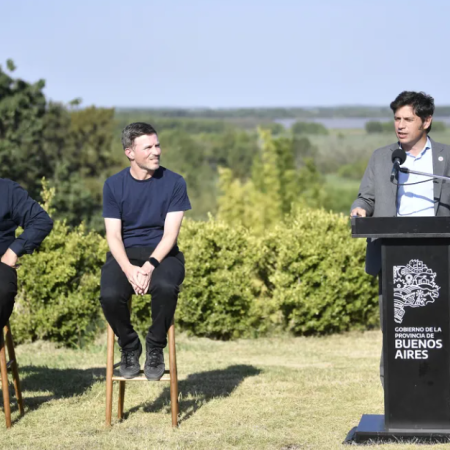 En dos años, la Provincia perdió 550 mil turistas y Kicillof culpó a Milei