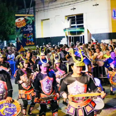 Castelli vuelve a celebrar el carnaval en el centro de la ciudad