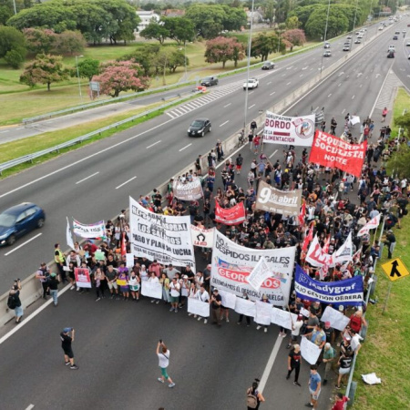 Con la fuerza federal en las calles se tensiona el paro general