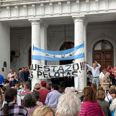 Duro revés para Azul: la Justicia anuló la tasa por "servicios esenciales" impuesta al campo