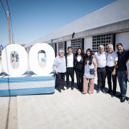 Kicillof inauguró en Berazategui el edificio educativo N°300 de su gestión