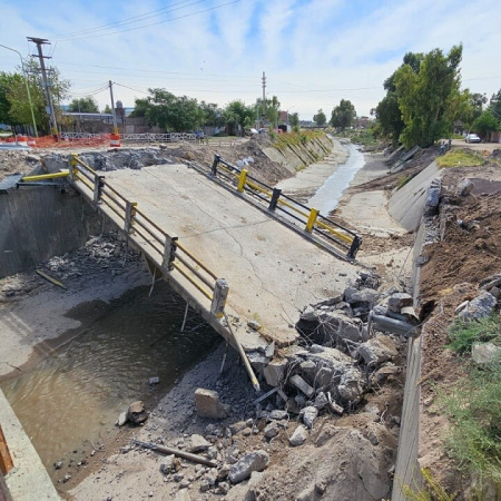 Bahía Blanca: inició la demolición del puente en Pampa Central por la ampliación del Canal Maldonado