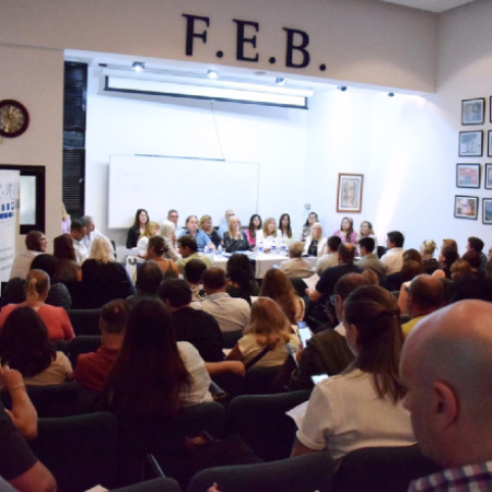 Docentes bonaerenses aceptaron la oferta salarial y la Provincia cerró la paritaria