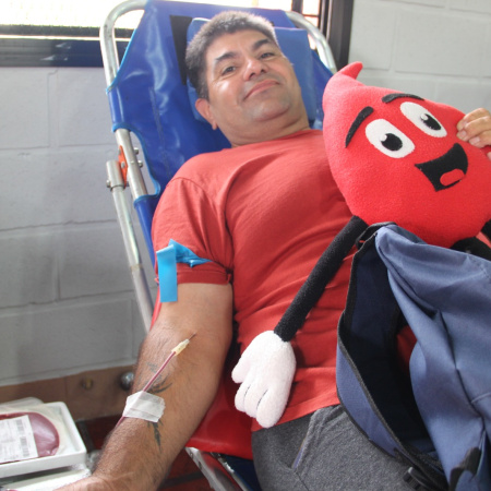 Convocan a donar sangre para evitar faltantes durante el feriado largo