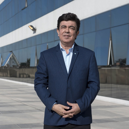 Espinoza anunció 10 mil empleos tecnológicos y nuevas cooperativas