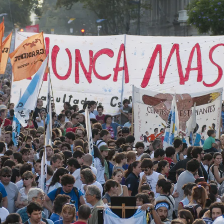 Multitudinaria movilización a 50 años del Golpe de Estado