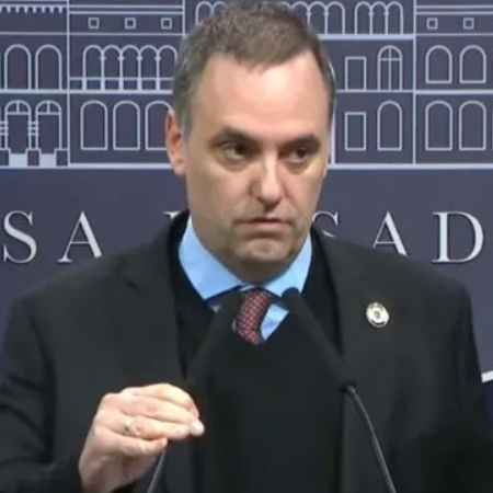 Adorni volvió a hablar y evitó dar detalles sobre su patrimonio