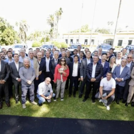 En La Plata, Kicillof reunirá a jefes comunales por la crisis de los municipios