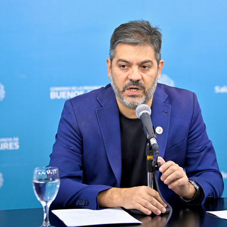 Bianco: "El Gobierno que venía a privatizar Banco Nación ahora se tira de palomita a sacar créditos de la banca pública"